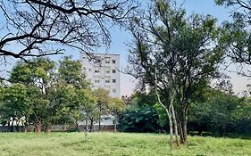 Truelife Whitefield - Premium 1 Bhk Apartments - Prime Location - Easy Access To Main Rd - Metro - Itpl - Fast Wifi - Kitchen - Smart Tv - Power Backup - Park - Garden Views